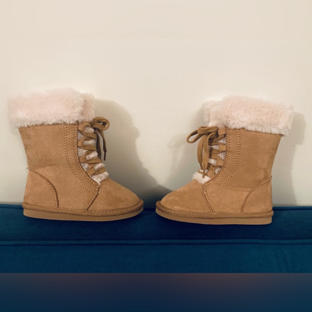 Old Navy Tan Faux Suede Fur Lined Boots Unisex Toddler Size 9